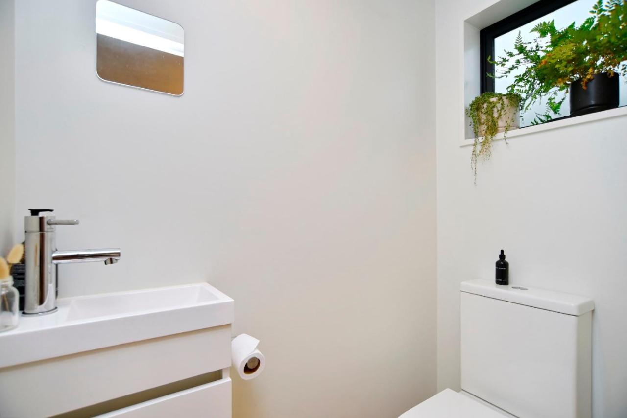 Dickens St - Christchurch Holiday Homes Ngoại thất bức ảnh